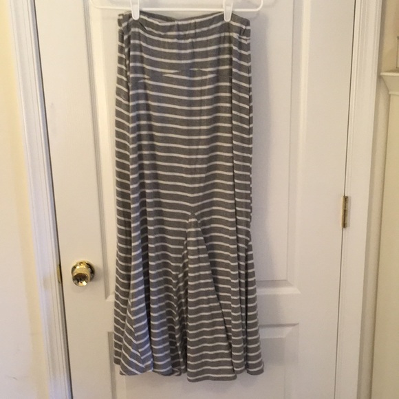 Poof! Dresses & Skirts - Gray and cream cotton model knit maxi skirt